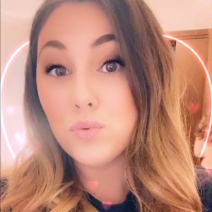 Meet your Posher, Lynzi